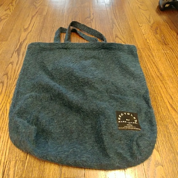 marc jacobs fuzzy tote